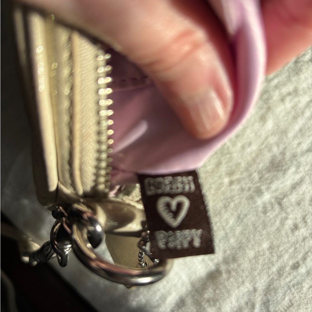 Coach Poppy Champagne Gold Leather Crossbody Bag with Charm and Hang Tag - Picture 4 of 10